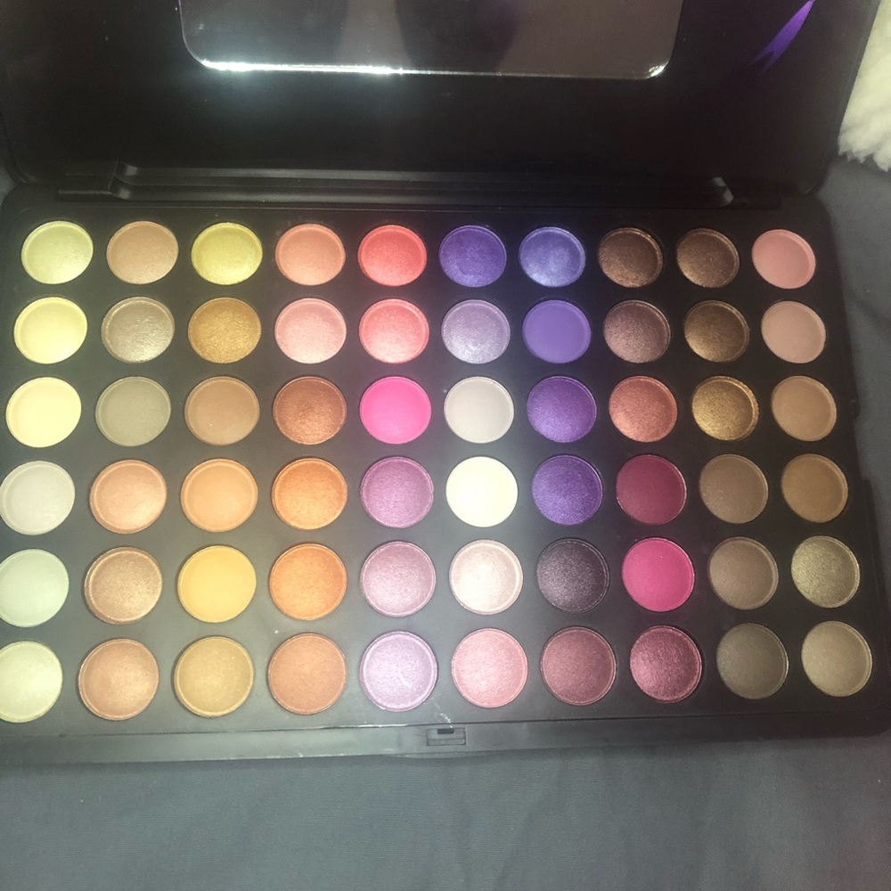 Great pallet for everyday or a night out. - Picture 2 of 3